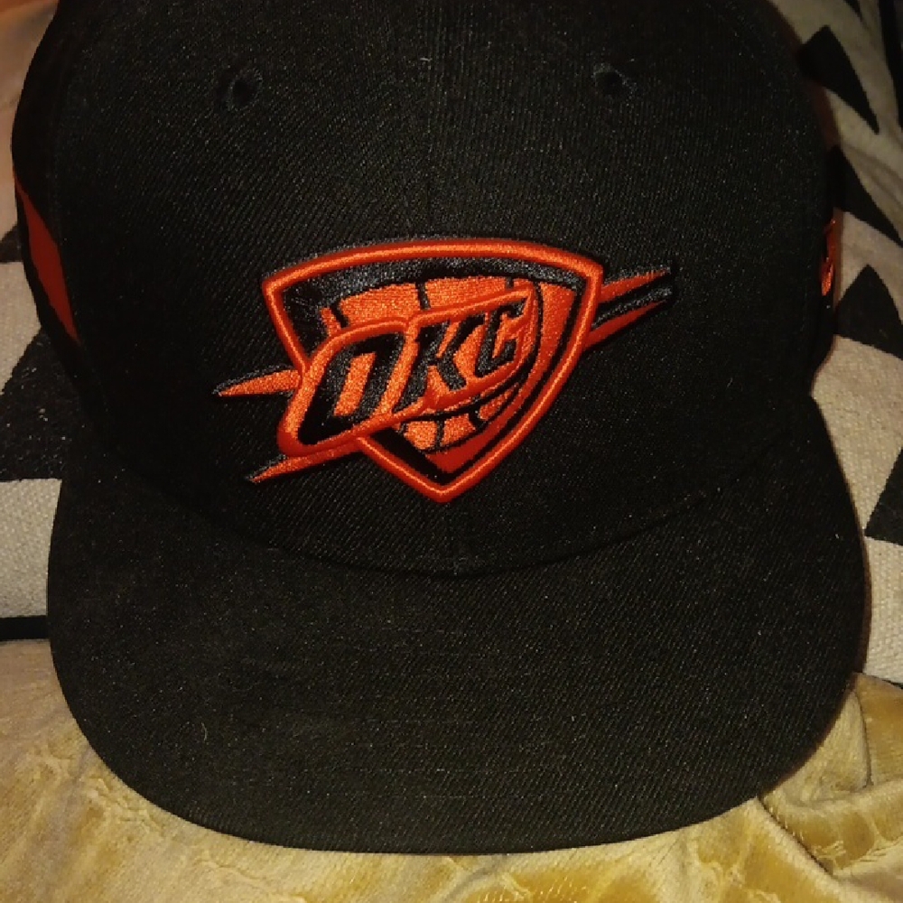 OKC Thunder Hat! BRAND NEW, NEVER WORN! 🤎💙